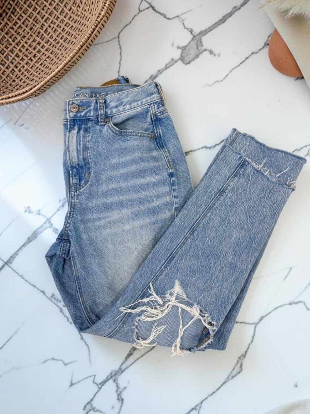 American Eagle Distressed Mom Jeans Women's Size 4 Raw Hem - Picture 2 of 11